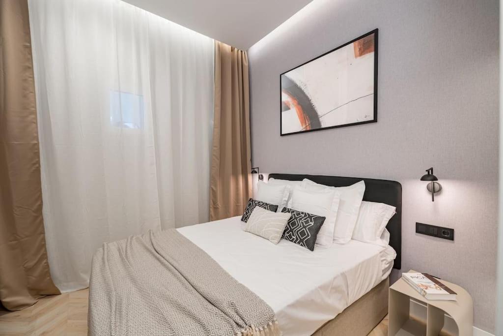 Gran Via Xvi Calle San Roque 4br 4bh Apartamento